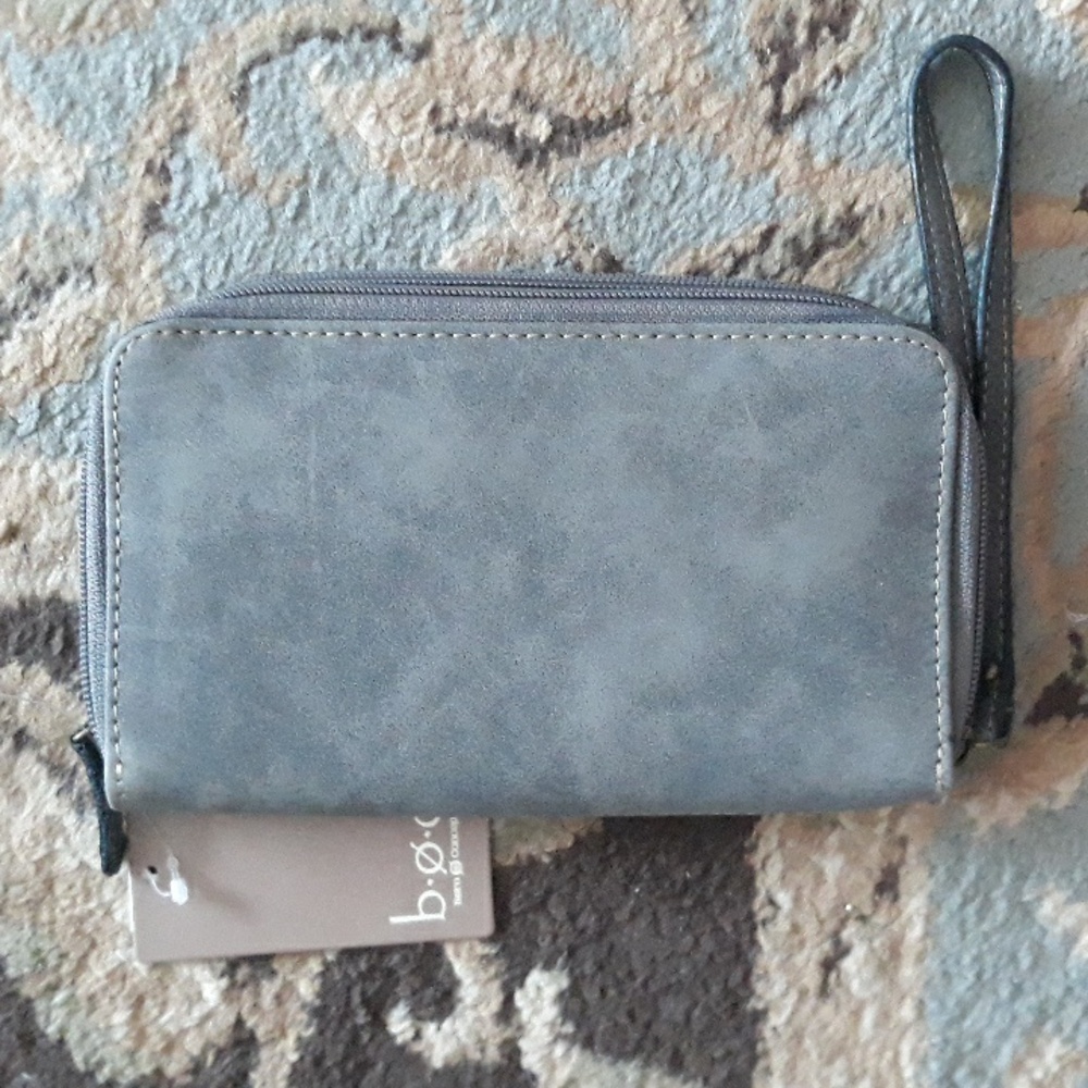 *Host Pick*b.o.c pretty wristlet - Picture 11 of 16